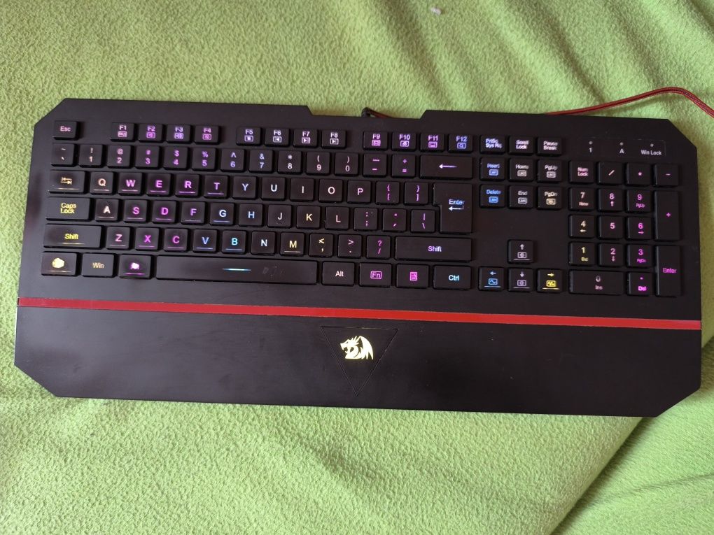 Клавиатури razer ,acer Predator, logitech, red dragon