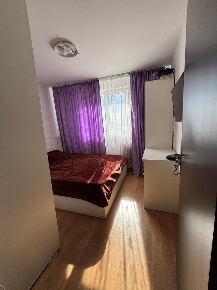 Vand apartament 2 camere