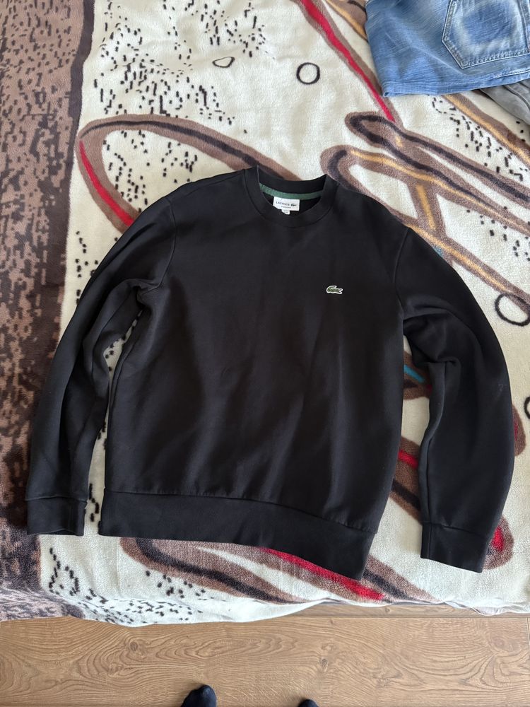 Lacoste sweatshirt