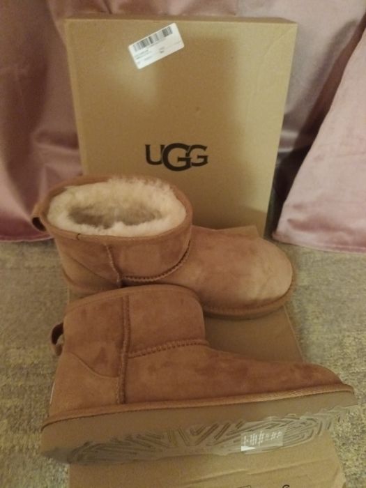 UGG  , NOI , MAR. 36