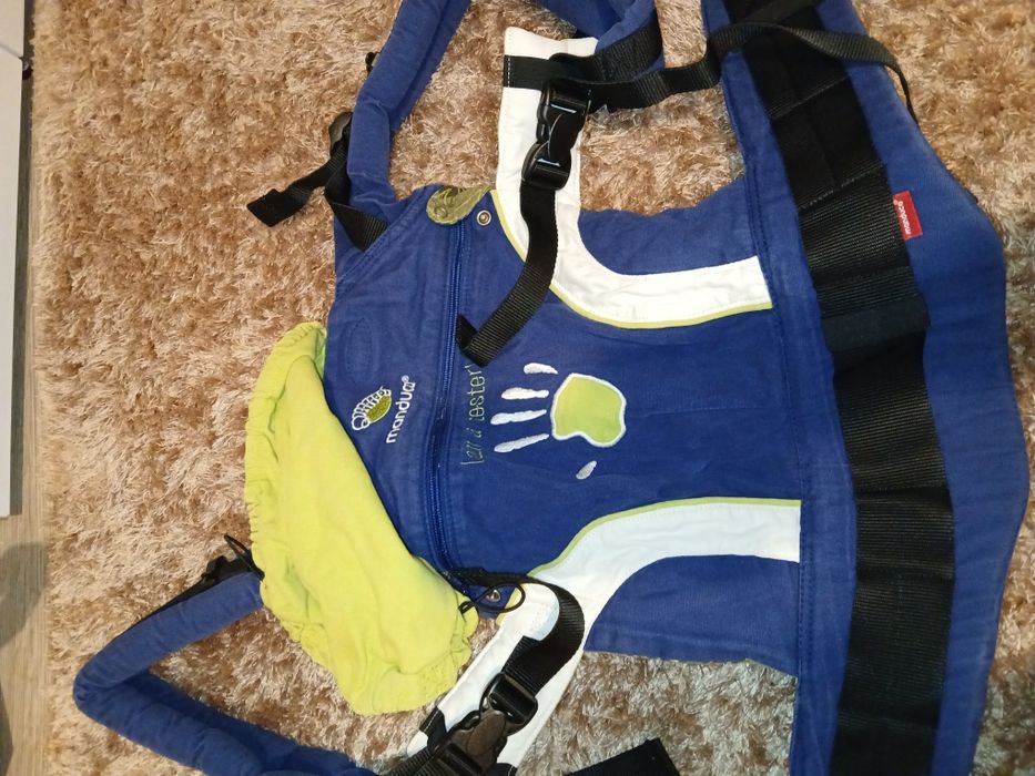 Sistem purtare Manduca