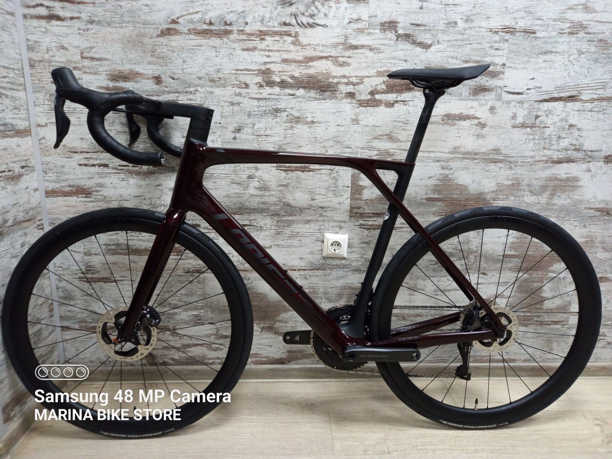 НОВ карбонов шосеен велосипед Lapierre Xelius SL 8.0 Dis