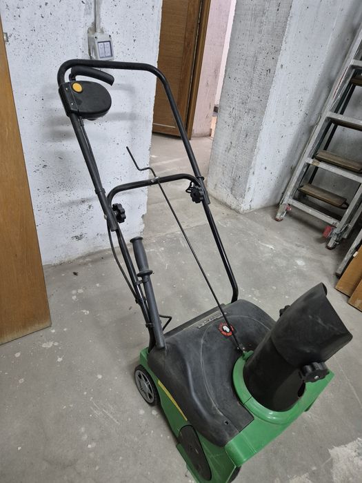 Freza electrica pentru zapada .