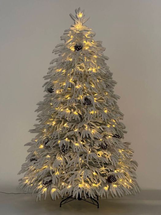 Brad Craciun nins cu led