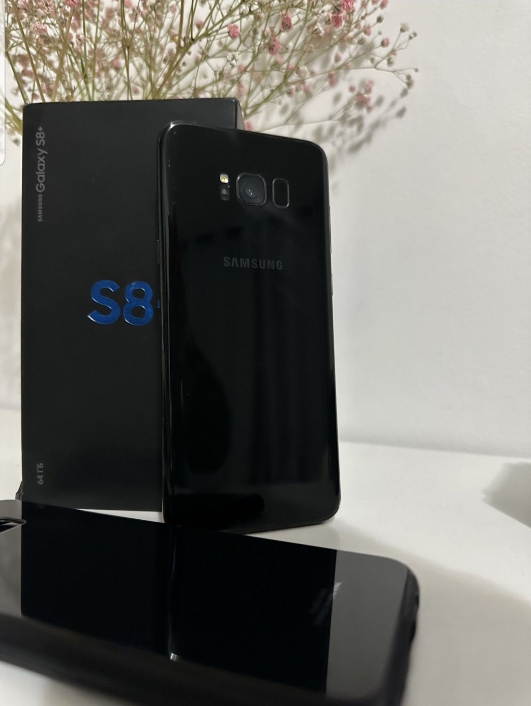 Продам Samsung S8+