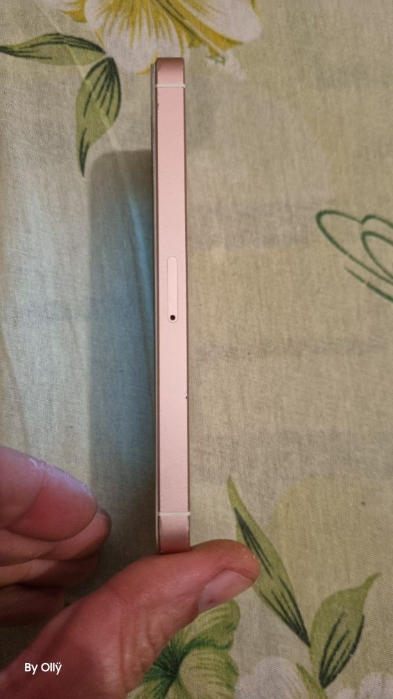Vand iphone SE pink  functional pret 200 de lei