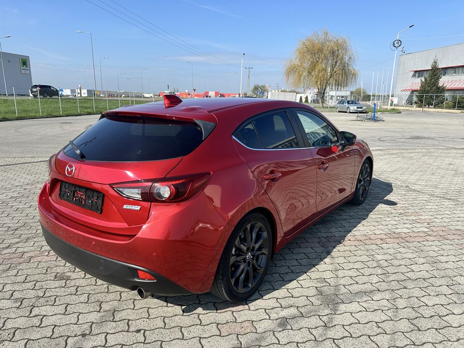 Mazda 3 G120 Revolution Top