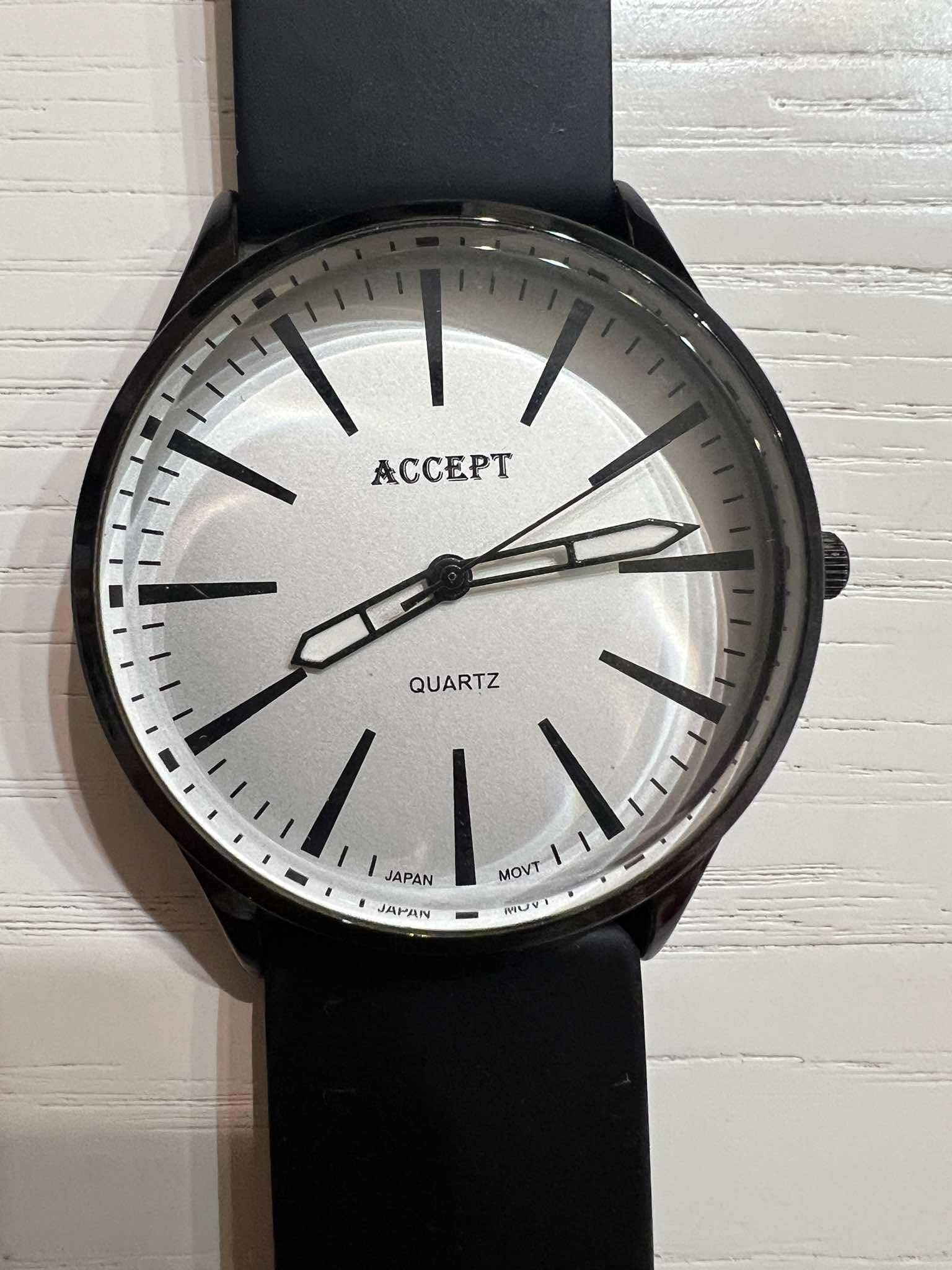 Часовник ACCEPT 1019