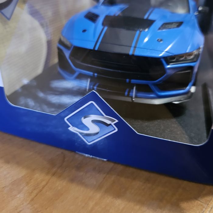 Колелционерски модели 1:18.