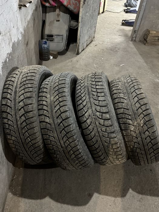 Комплект шин для внедорожника