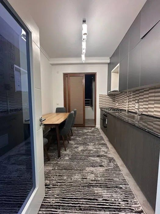 Shayhontohur tumani G'afur G'ulom metroda 2xonali kvartira ijaraga ber