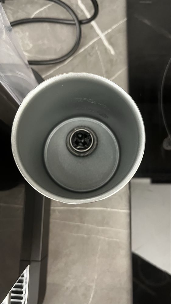 Nespresso CITIZ&MILK еспресо машина