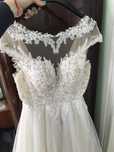 Vând rochie de mireasa A-line+voal+crinolina