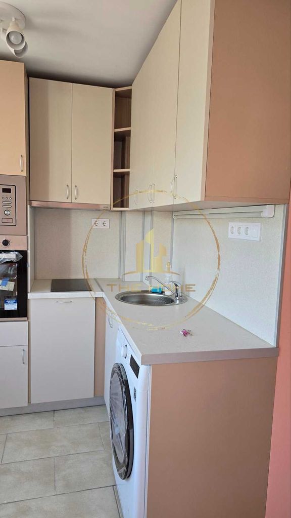 Дава се под наем Едностаен апартамент в Варна, Център - 42 кв.м за 375 € - Снимка #3