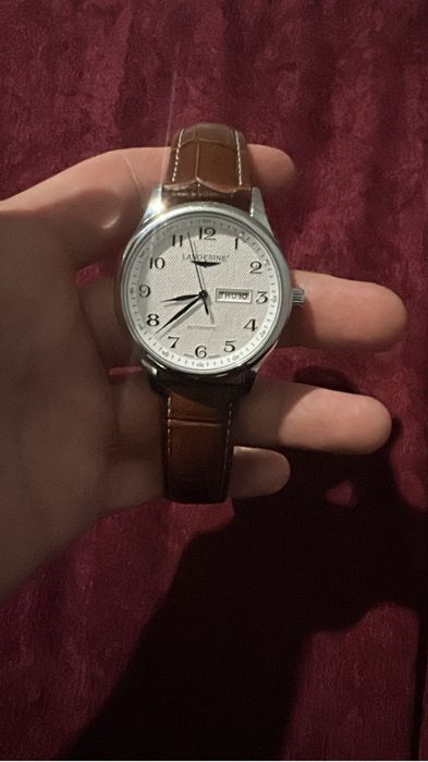 Наручные часы продаю могу обменять