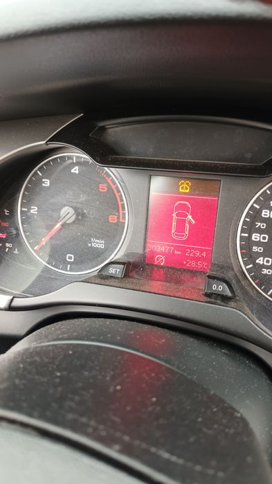 Vând Audi A4 din 2011