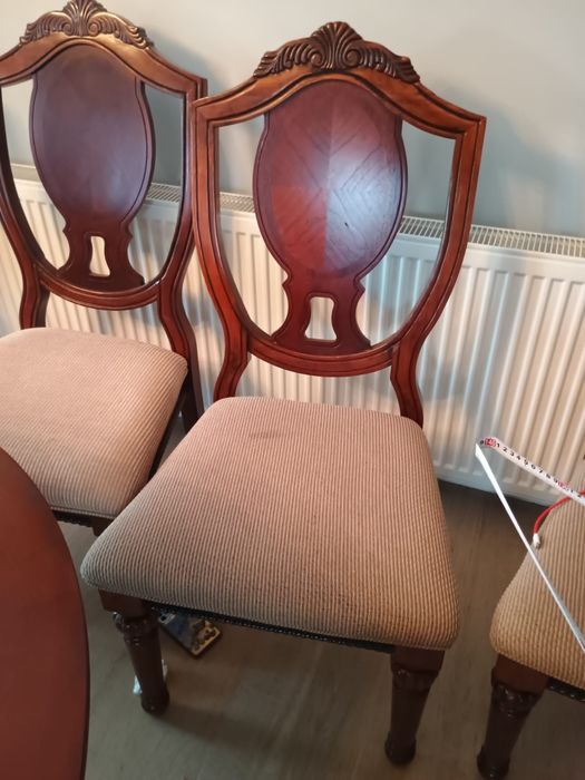 Masă și scaune din lemn masiv (Mobexpert) 8 persoane