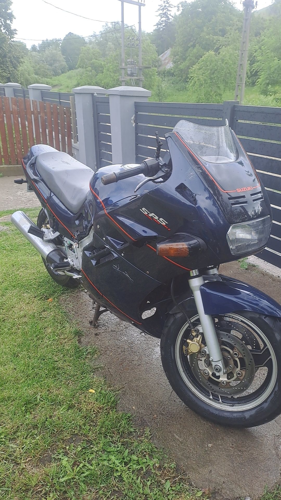 Suzuki GSXF 1100cmc