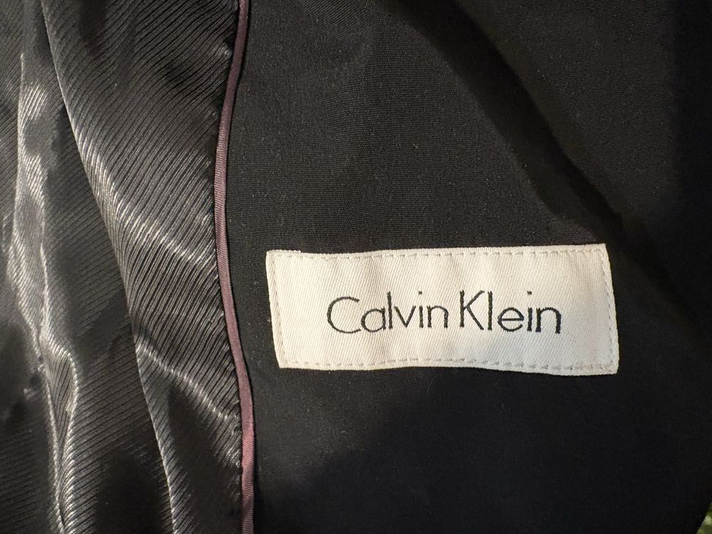 черен шлифер  Calvin Klein