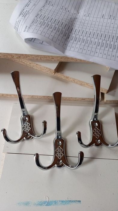 Вешалка. Крючок мебельный. Крючки.