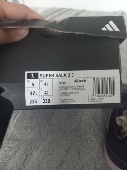 Нови оригинални маратонки