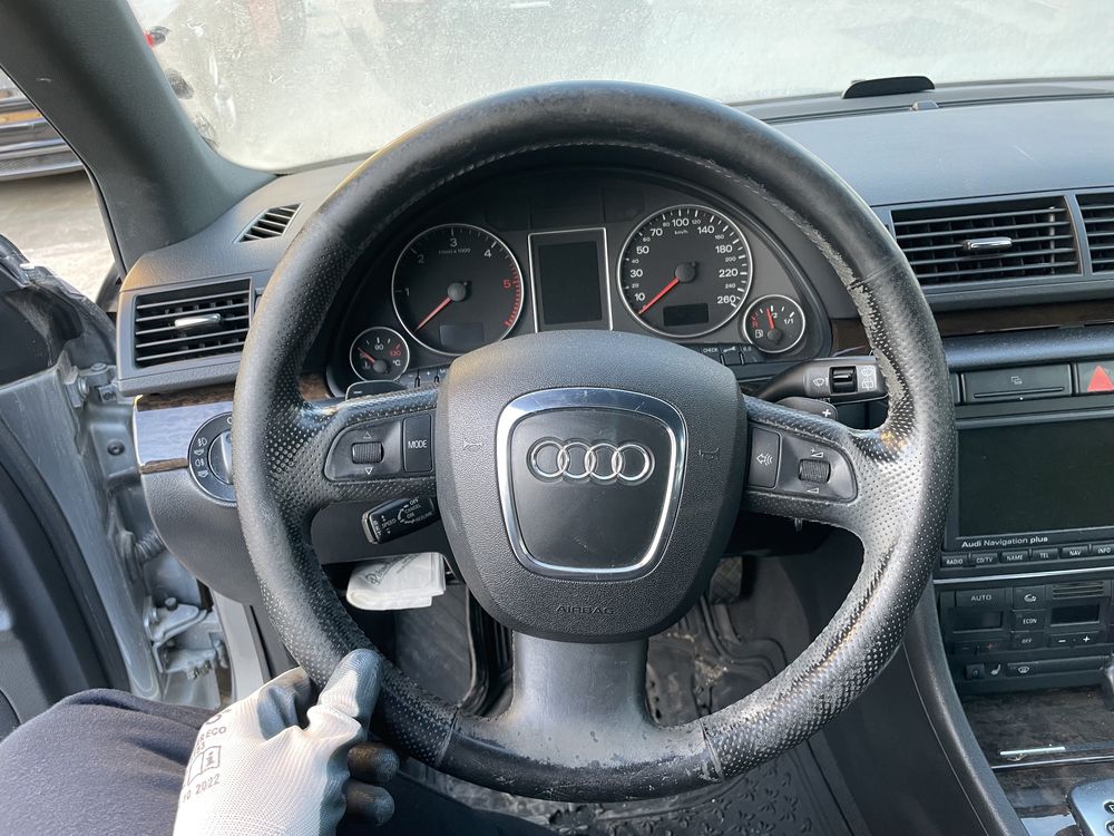 Audi a4 3.0tdi На Части