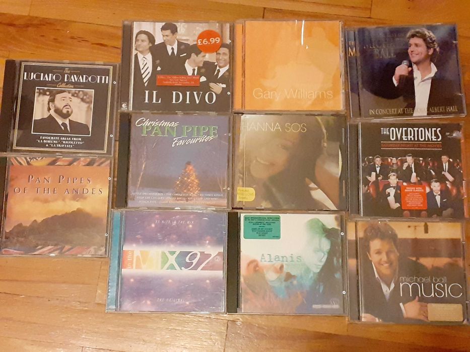 70 броя оригинални дискове (CD) с английска музика