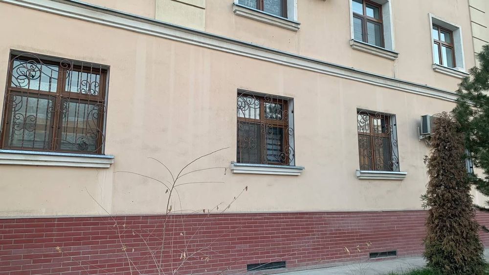 Продаётся 4х комнатная на 1-этаже вдоль дороги, Себзор, ул.Нурафшон