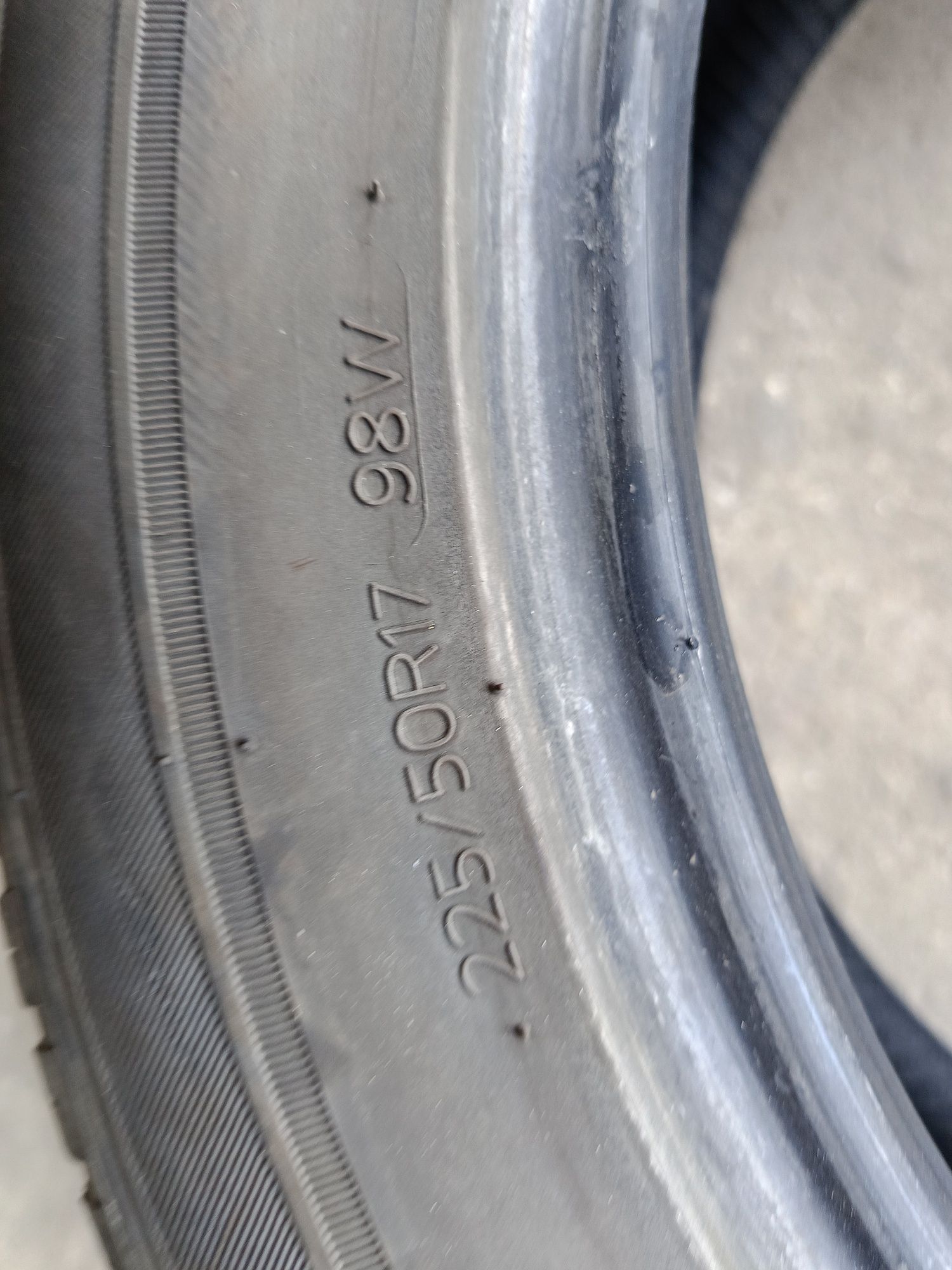 Всесезонни гуми -2021г-17цола-225/50-1бр.-85лв."HANKOOK"