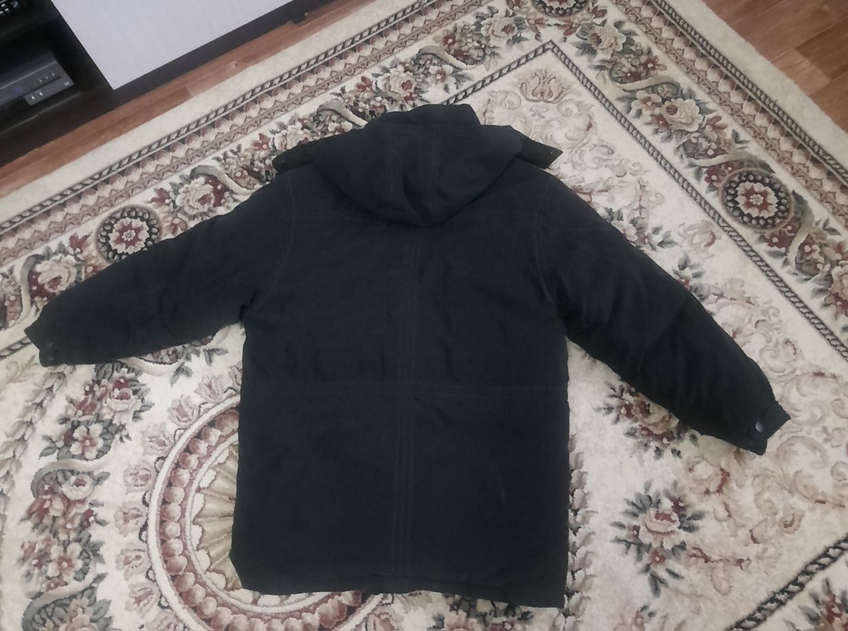 Продам зимнюю мужскую куртку