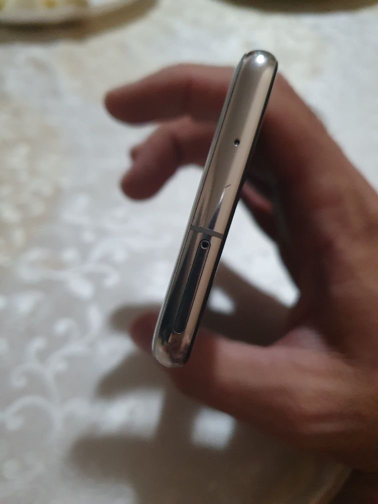 Samsung Galaxy S10e