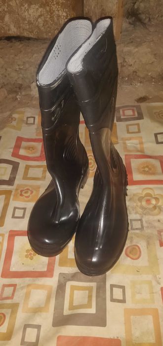 Vand cizme de ploaie marimea 43