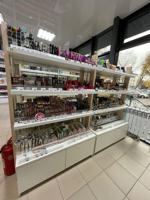Витрины Стеллажи торговые разные