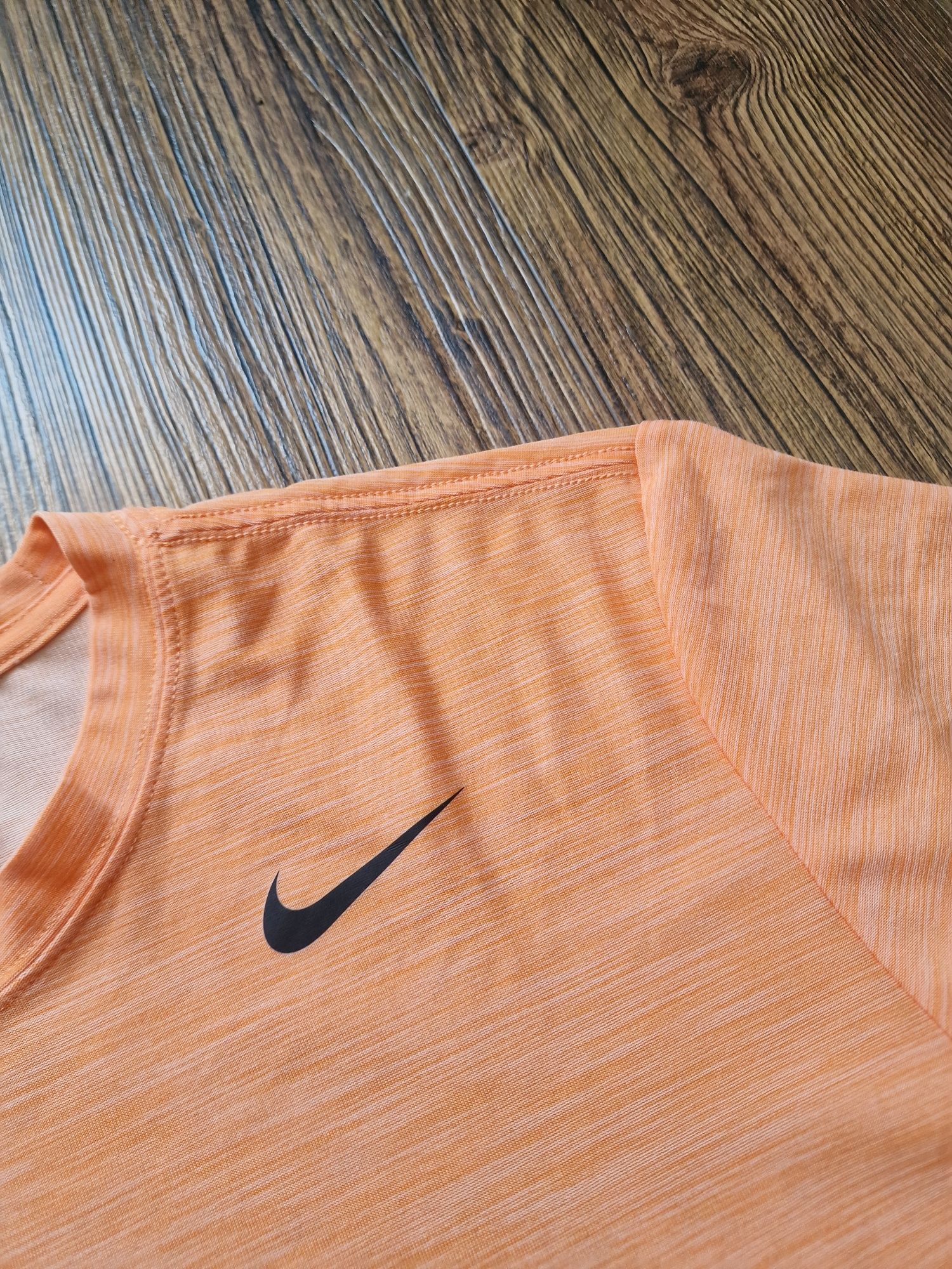 Страхотна мъжка тениска NIKE  размер M