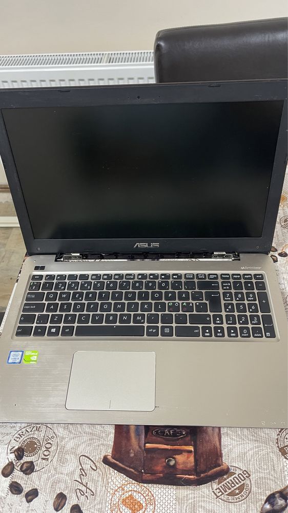 Dezmembrez Laptop Asus X556U i5