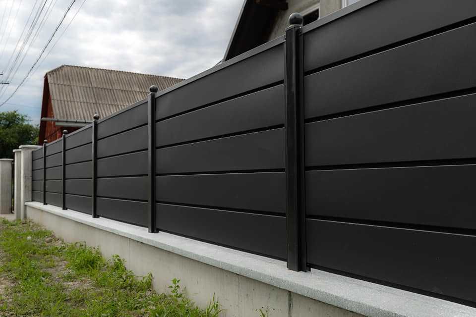 Garduri si porti stil jaluzea, sipca metalica, tabla cutata