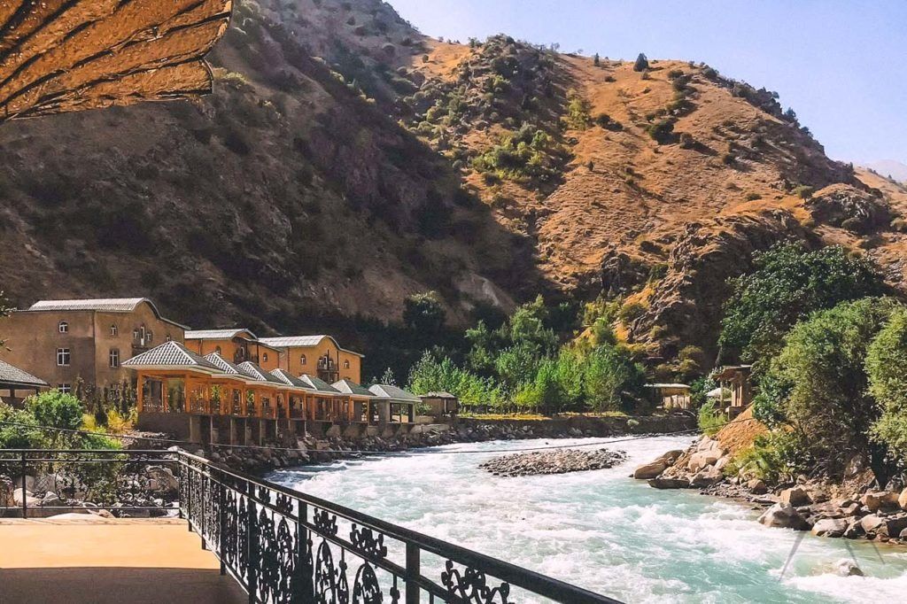 Ayni xud Travel  Biz bilan  sayohatga chiqing