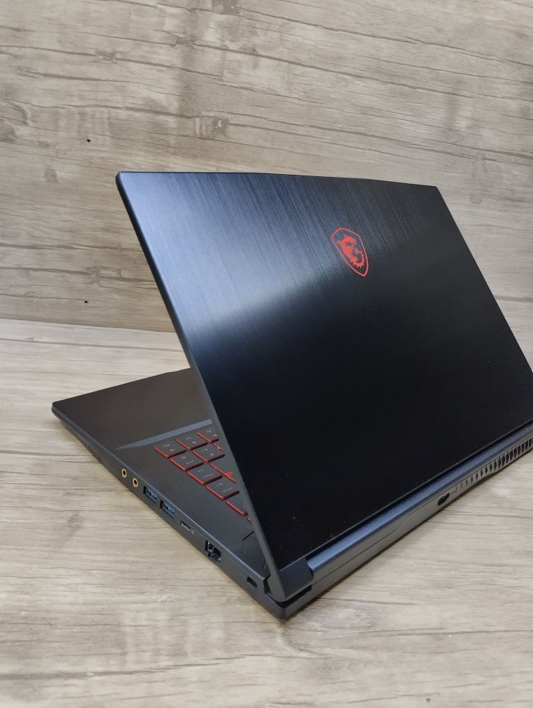 Notbuk MSI geyming