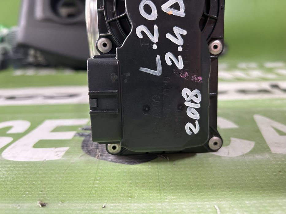 Clapetă accelerație Mitubishi L200 2.4 Di-D 2018