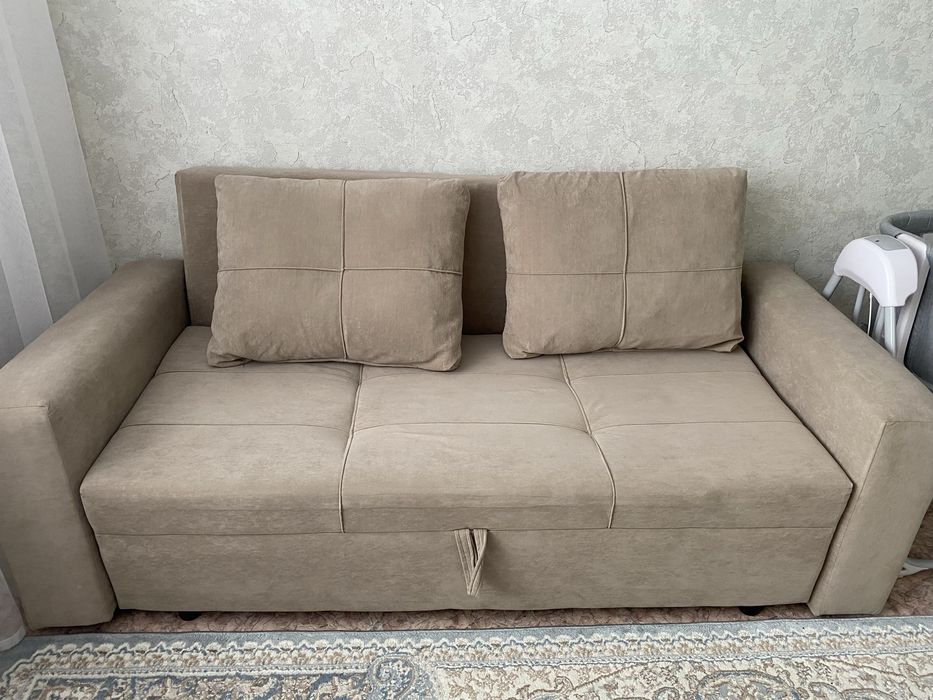 Продам диван 180*70см. В отличном состояние