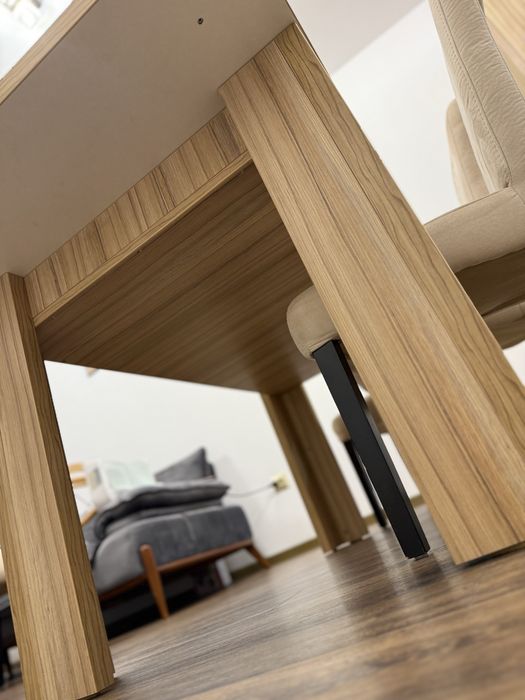 Трапезна маса разтегателна