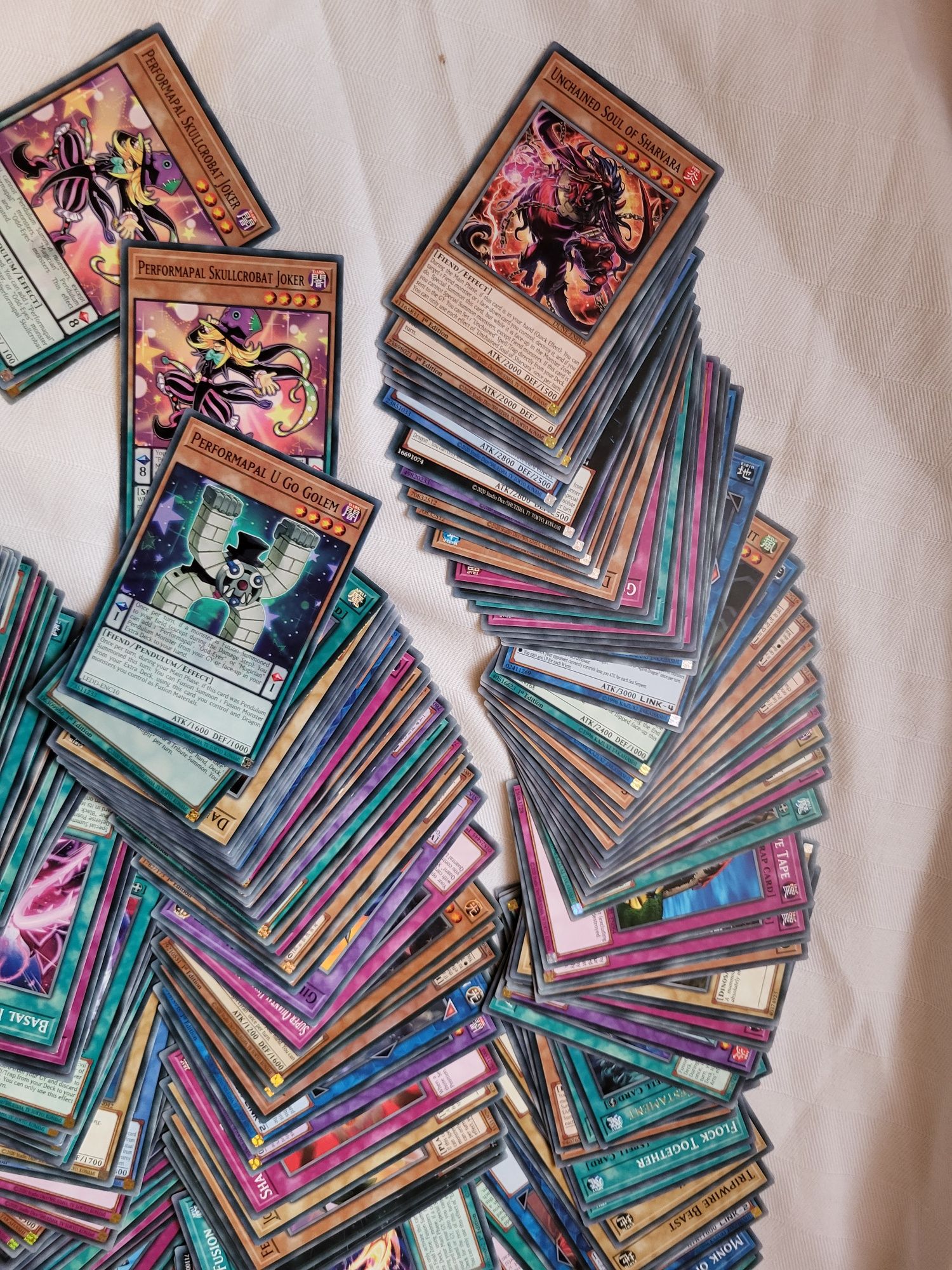 Cărți yugioh lot 100