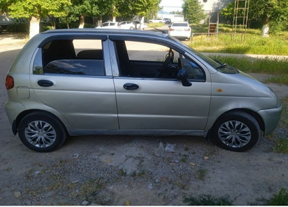 Matiz sotiladi 2200$ kelishamiz