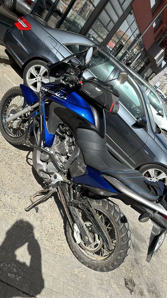 Honda Transalp XL700