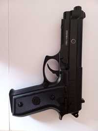 Pistol airsoft PT92