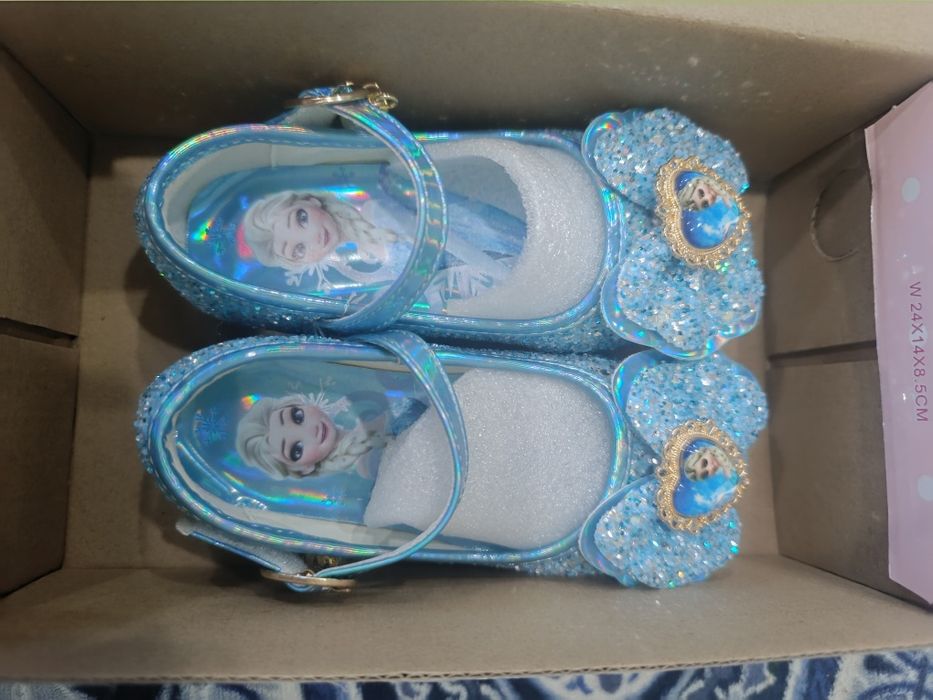 Туфли детские. На девочку.