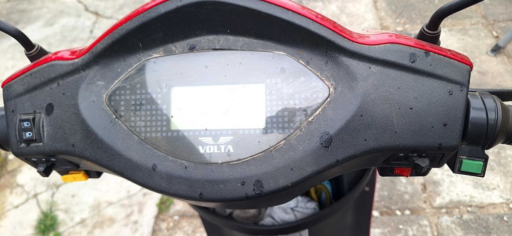 Motocicleta electrica 3 roti