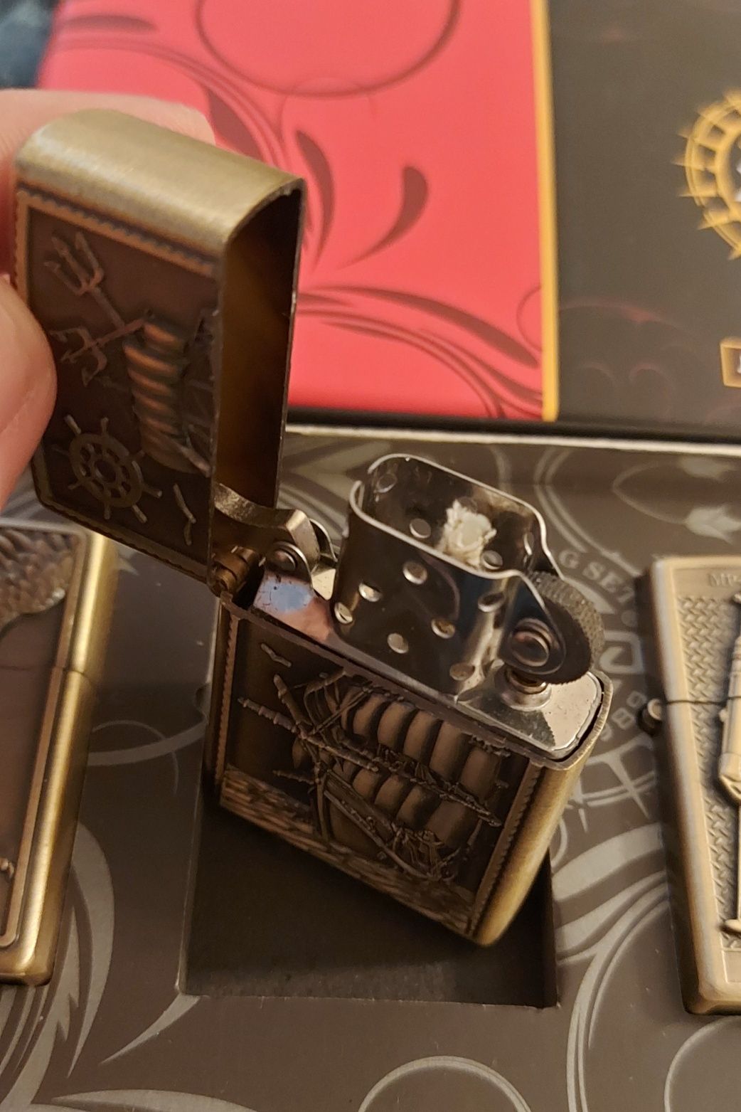 Бензиновая зажигалка zippo. Подарочная зажигалка кремниевая зажигалка