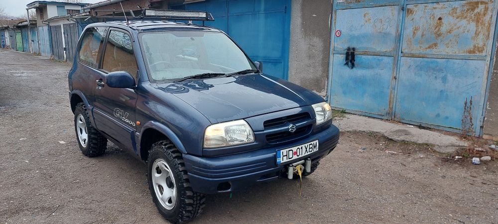 Vand Suzuki grand vitara 2.0 benzina ,AC functional, Volan Dreapta