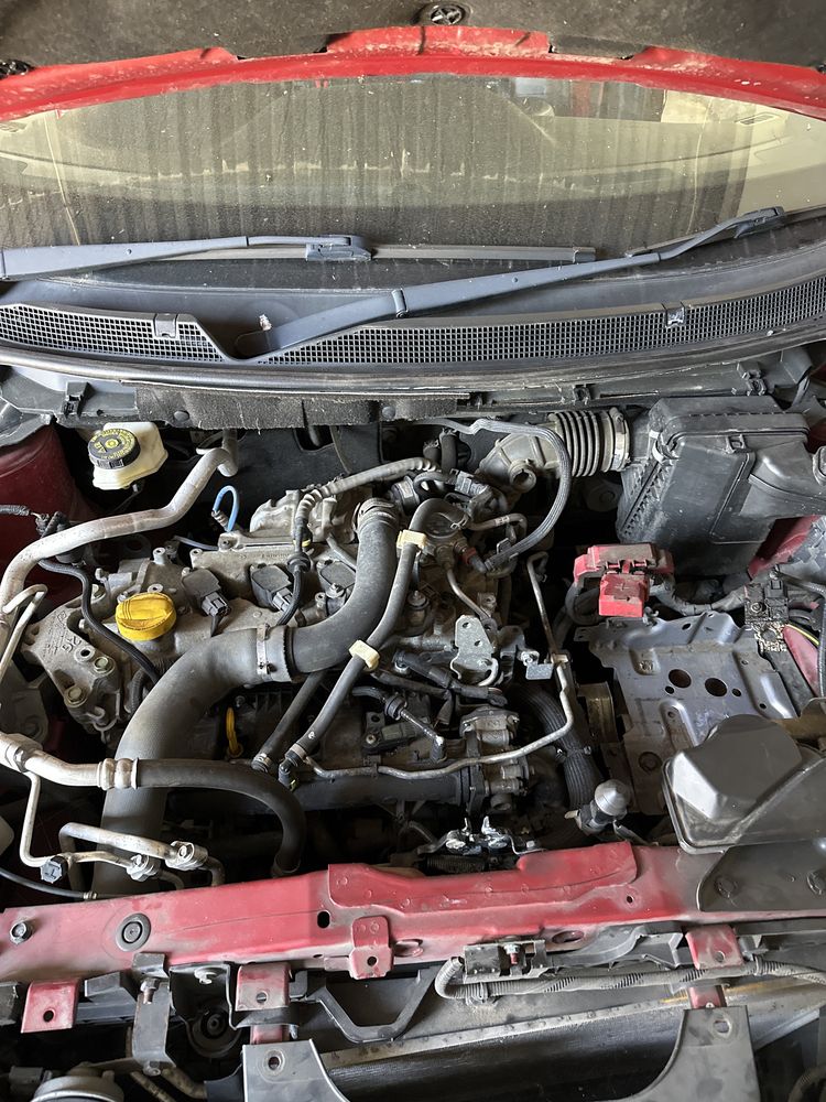 Двигател - Nissan Qashqai 1.2 85kw 2018г